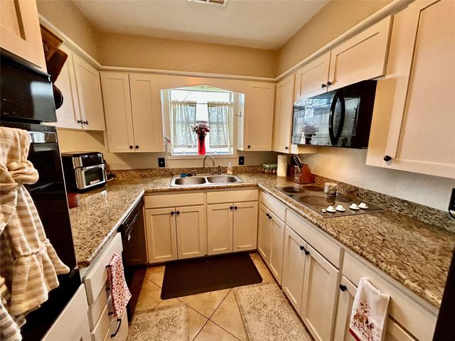 4108 Crescent Drive, Bay City, TX 77414