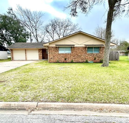 4108 Crescent Drive, Bay City, TX 77414