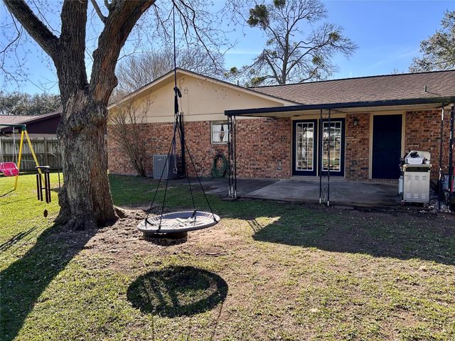 4108 Crescent Drive, Bay City, TX 77414