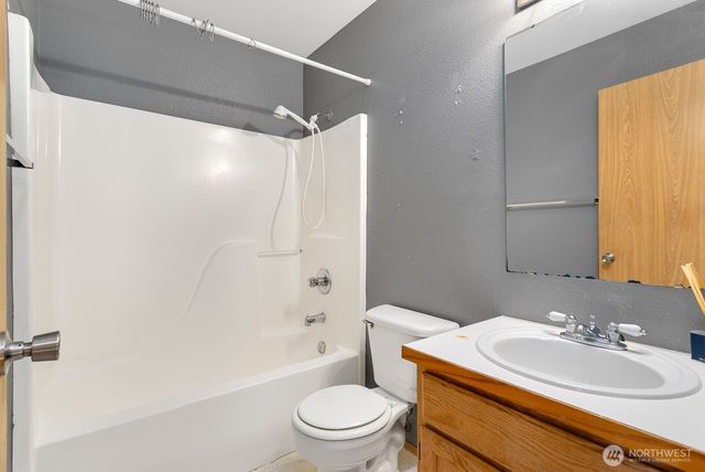 1008 127th Street Ct E, Tacoma, WA 98445