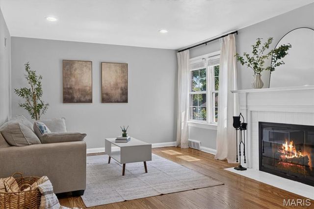 5455 Winona Avenue, St Louis, MO 63109