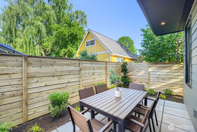 809 NE 90th Street, Seattle, WA 98115