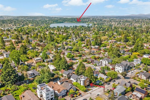 809 NE 90th Street, Seattle, WA 98115