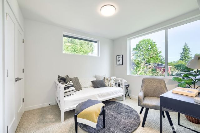 809 NE 90th Street, Seattle, WA 98115