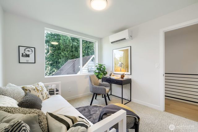 809 NE 90th Street, Seattle, WA 98115