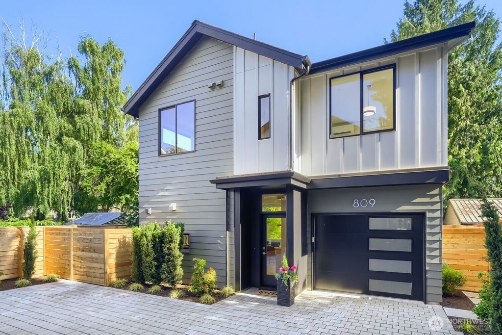 809 NE 90th Street, Seattle, WA 98115
