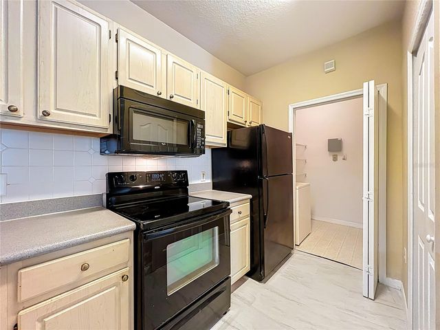 1100 LAKE SHADOW CIRCLE 2203, Maitland, FL 32751