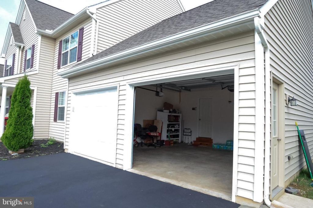 387 RESERVE LN, Mechanicsburg, PA 17050