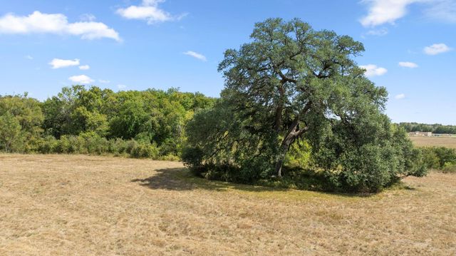 1268 Stokes Road, Fayetteville, TX 78950