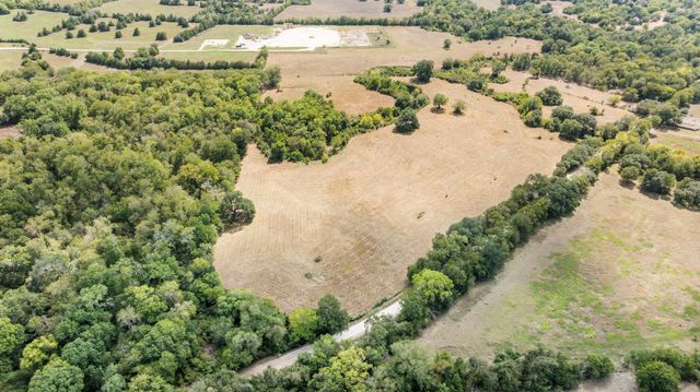 1268 Stokes Road, Fayetteville, TX 78950