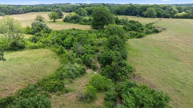 1268 Stokes Road, Fayetteville, TX 78950