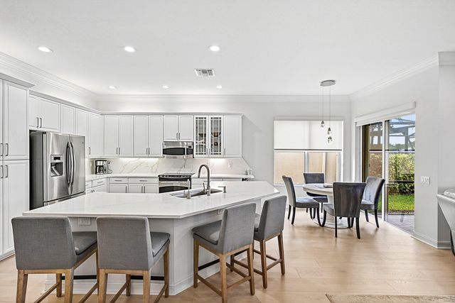 10797 Carmelcove Circle, Boynton Beach, FL 33473