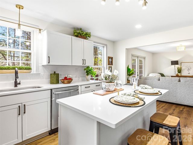 907 Gleason Street, Arden, NC 28704