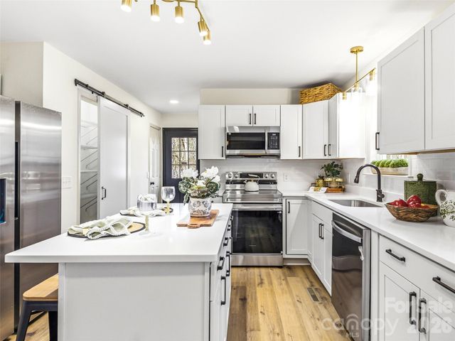 907 Gleason Street, Arden, NC 28704