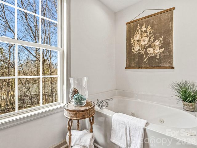 907 Gleason Street, Arden, NC 28704