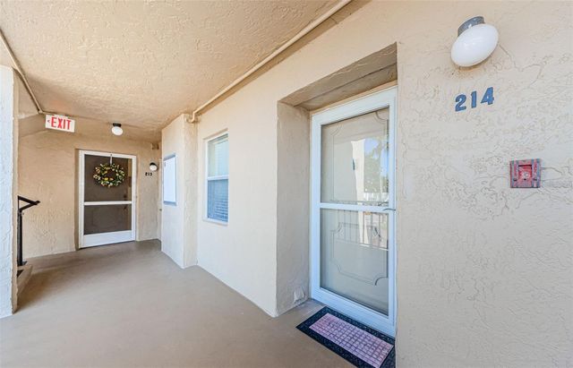 90 S HIGHLAND AVENUE 214, Tarpon Springs, FL 34689