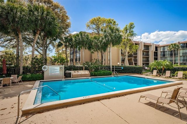 90 S HIGHLAND AVENUE 214, Tarpon Springs, FL 34689