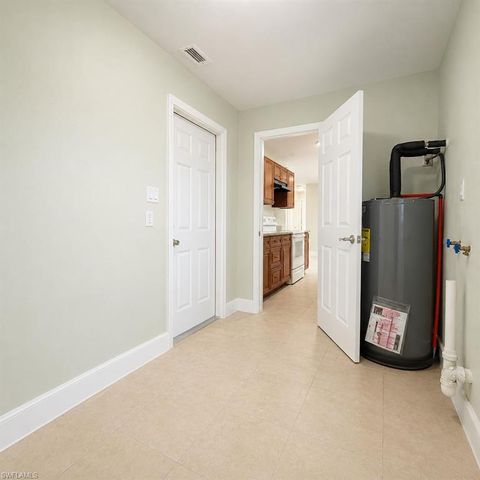 3982 Wheaton CT, Fort Myers, FL 33905