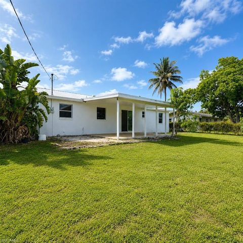 3982 Wheaton CT, Fort Myers, FL 33905