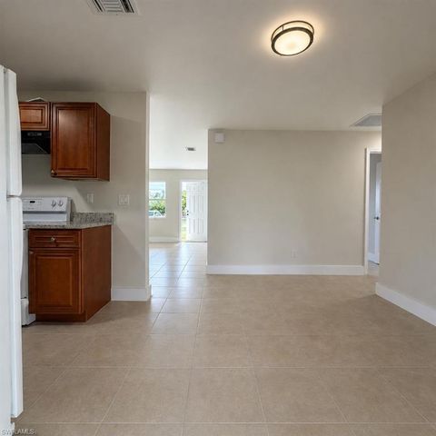3982 Wheaton CT, Fort Myers, FL 33905