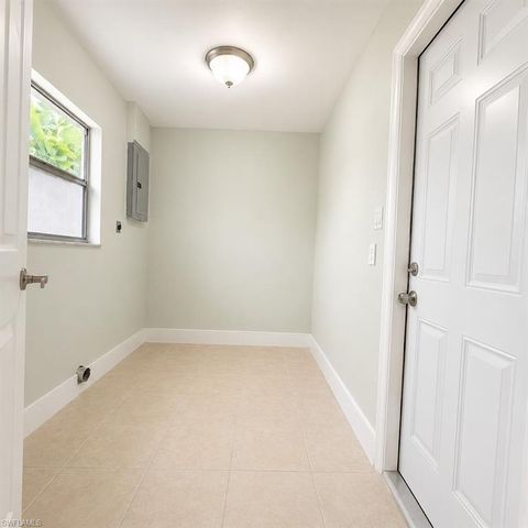 3982 Wheaton CT, Fort Myers, FL 33905
