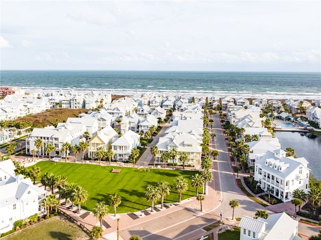117 Wild Horse Dr, Port Aransas, TX 78373
