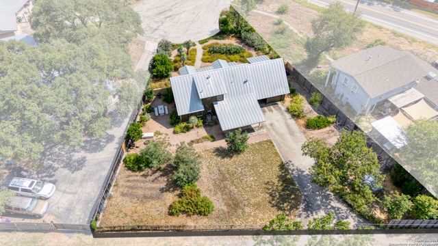 1139 Lockhill Selma, San Antonio, TX 78213