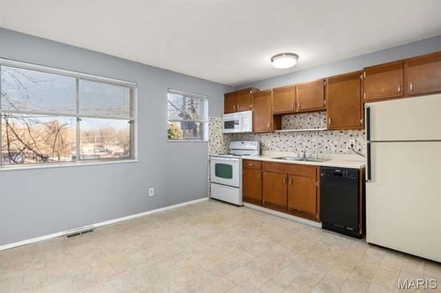 9310 Shirley Gardens Drive, St John, MO 63114