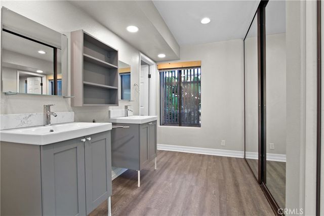 7 Flores 25, Irvine, CA 92612