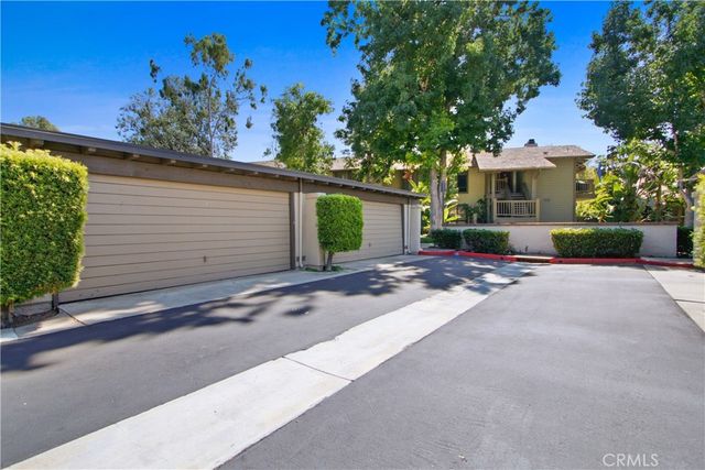 7 Flores 25, Irvine, CA 92612