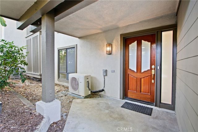 7 Flores 25, Irvine, CA 92612