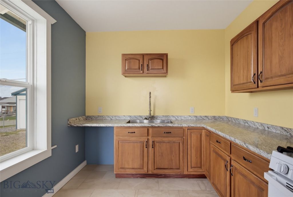 141 W Pacific Street, Butte, MT 59701 — photo 5