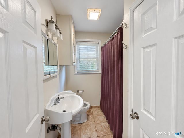 112 Ochsner Place, Bridgeport, CT 06606