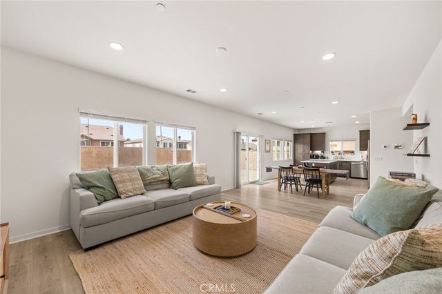 15623 Kings Peak Drive, Fontana, CA 92336