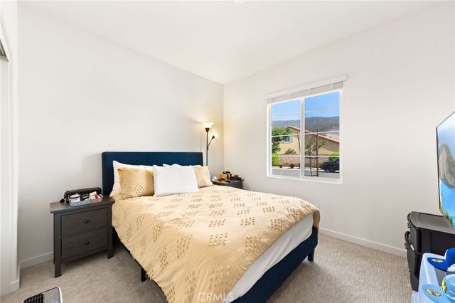 15623 Kings Peak Drive, Fontana, CA 92336