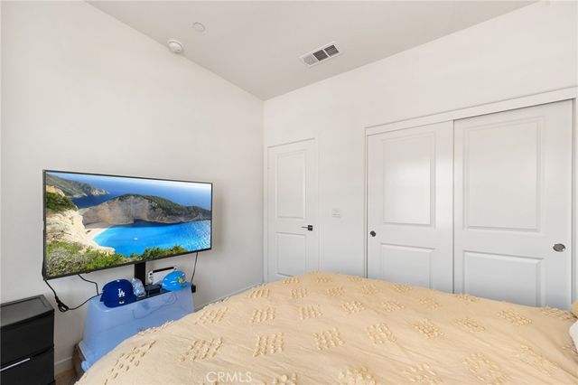 15623 Kings Peak Drive, Fontana, CA 92336