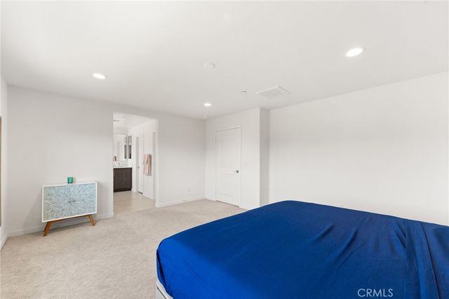 15623 Kings Peak Drive, Fontana, CA 92336