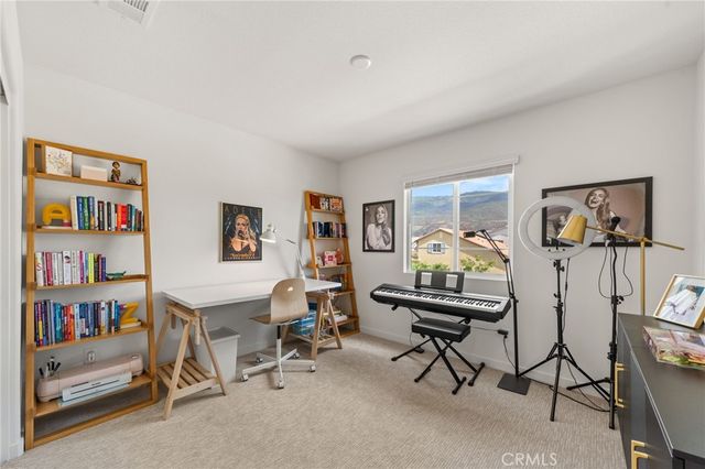 15623 Kings Peak Drive, Fontana, CA 92336