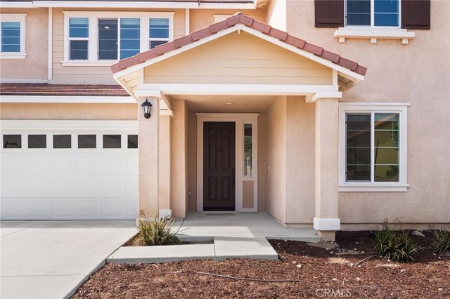 15623 Kings Peak Drive, Fontana, CA 92336
