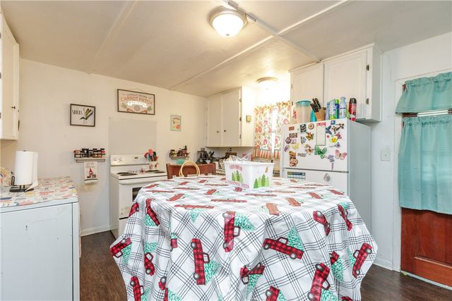 304 E RICHARD GARCIA St, Driscoll, TX 78351