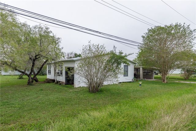 304 E RICHARD GARCIA St, Driscoll, TX 78351