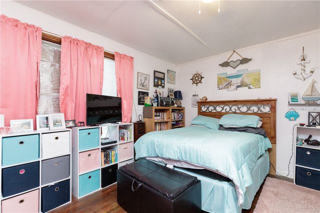 304 E RICHARD GARCIA St, Driscoll, TX 78351