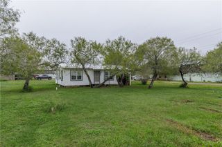 304 E RICHARD GARCIA St, Driscoll, TX 78351