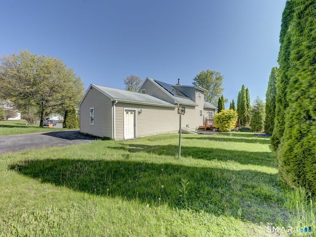31 Augustyn Court, Torrington, CT 06790