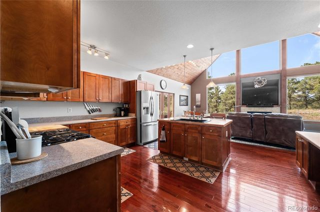 477 W View Road, Cotopaxi, CO 81223