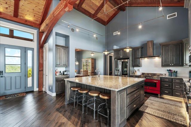 1604 Watercliffe DR, Lago Vista, TX 78645