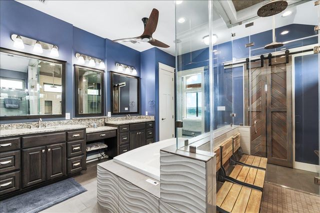 1604 Watercliffe DR, Lago Vista, TX 78645