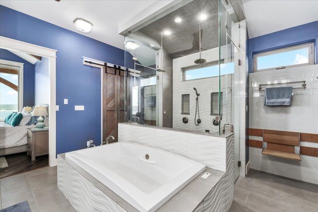 1604 Watercliffe DR, Lago Vista, TX 78645