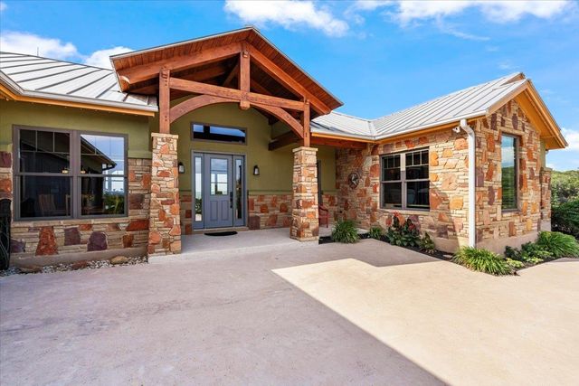 1604 Watercliffe DR, Lago Vista, TX 78645