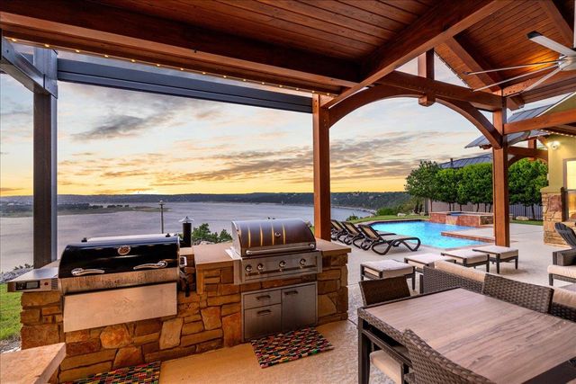 1604 Watercliffe DR, Lago Vista, TX 78645